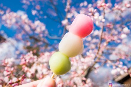 Mochi y daifuku, diferencias entre los 2 dulces japoneses más populares - dango de tres colores Dango de tres colores dulce tradicional japonés