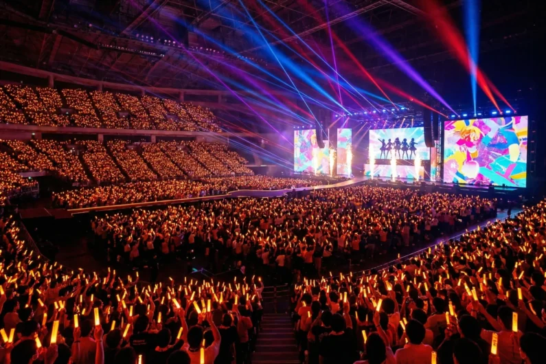Las 10 canciones de anime más escuchadas: éxitos del anisong - concierto wotagei saitama super arena penlights anime 2026 Miles de fans iluminan el saitama super arena con sus penlights naranjas, creando un espectáculo de wotagei y cultura idol en el japón de 2026