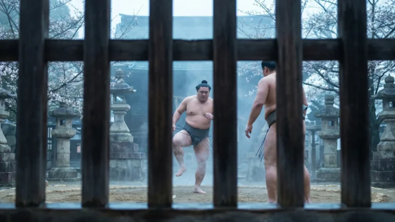 ¿viajar a japón en febrero o marzo? Los 4 imprescindibles que los turistas ignoran - entrenamiento sumo asageiko osaka templo marzo Entrenamiento-sumo-asageiko-osaka-templo-marzo