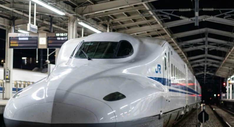 Itinerario japón auténtico: guía completa de 11 días - shinkansen tren bala puntualidad viaje japon 2026 La puntualidad del shinkansen es un pilar fundamental para maximizar tu tiempo durante el viaje a japón 2026