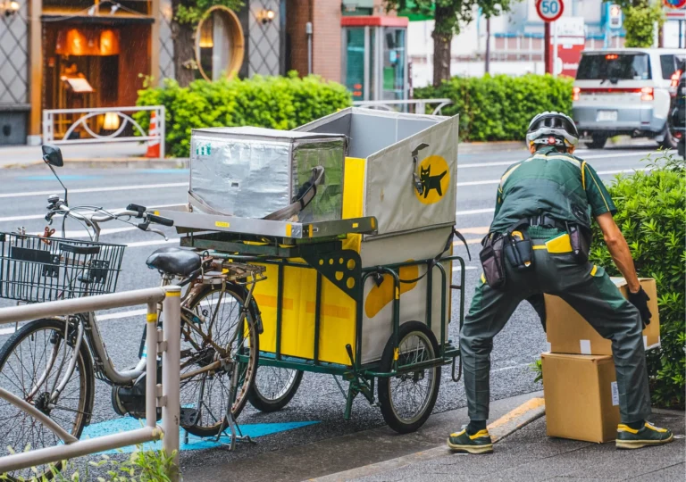 Enviar maletas con takkyubin: un servicio indispensable para viajar a japón - portada takkyubin Enviar maletas con takkyubin: un servicio indispensable para viajar a japón