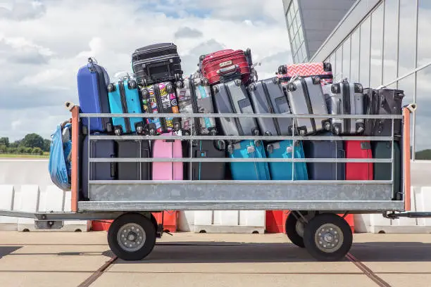 Enviar maletas con takkyubin: un servicio indispensable para viajar a japón - istockphoto 840861012 612x612 1 Istockphoto 840861012 612x612 1 - enviar maletas con takkyubin: un servicio indispensable para viajar a japón - todo sobre japón
